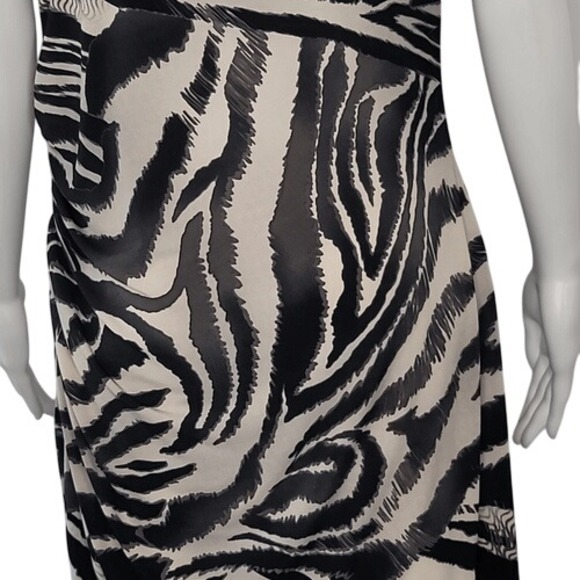 Bisou Bisou Black & White Sleeveless Bodycon Dress‎ - Picture 9 of 13